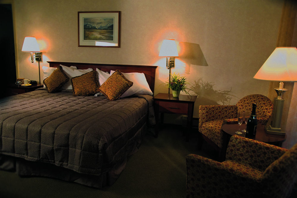 Westmark Anchorage Hotel Room photo